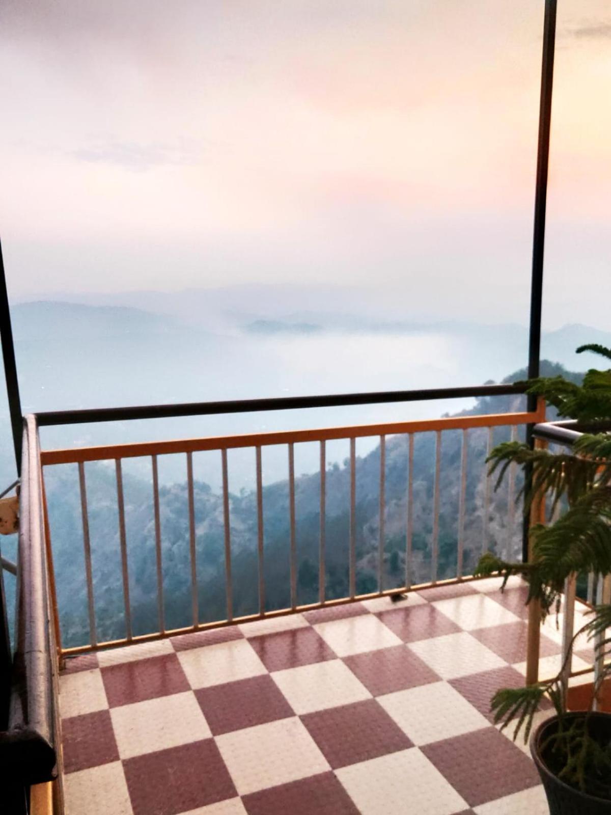Thakur Apartment Shimla Extérieur photo